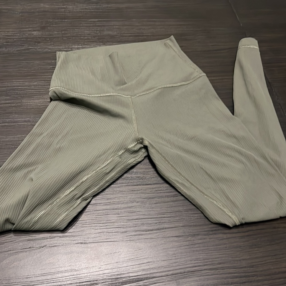 Lululemon aligns - Picture 3 of 4